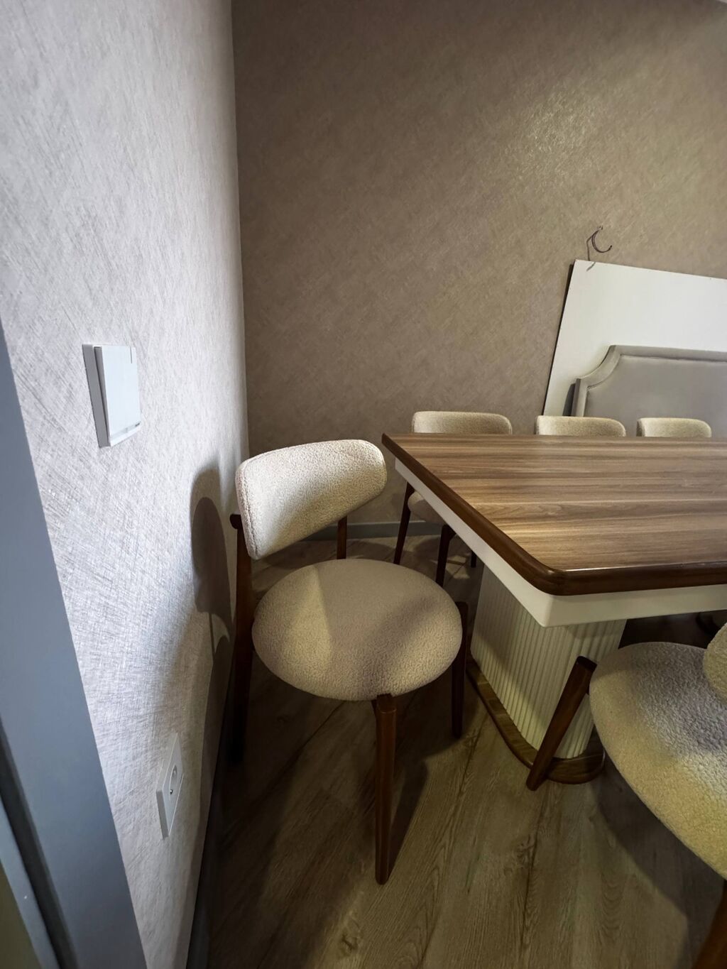 Yemək masası və 8 ədəd stul dəsti - Masa: Uzun düzbucaqlı forma — Mebel, Bakı (9)
