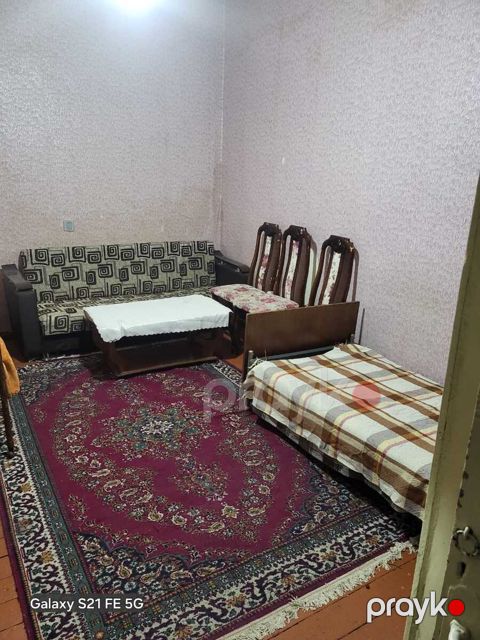 İcarəyə verilir 1 otaqlı köhnə tikili 42 m²