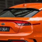 Kia stinger arxa şüşə spoyleri — Spare Parts & Accessories