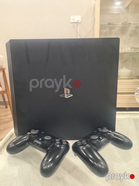 PlayStation 4 Pro 1TB 2 kontrollerli — Bakı