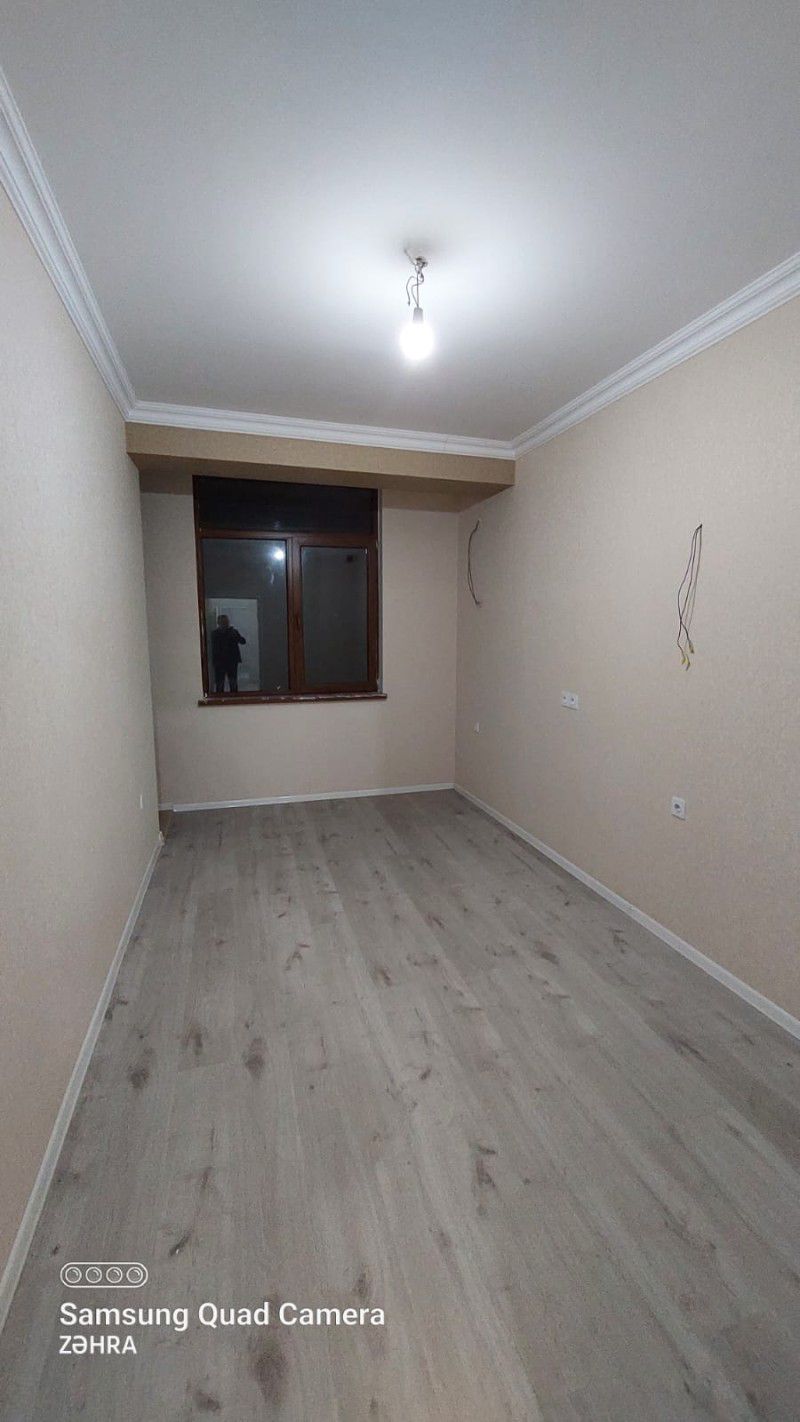 Bakıxanovda yaşayış evi və obyekt kimi yarali mulk satilir