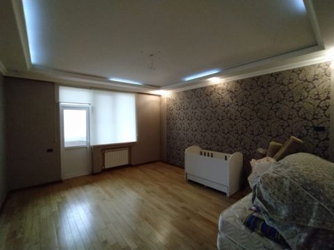 Seherin merkezinde satilan yeni tikili evler
