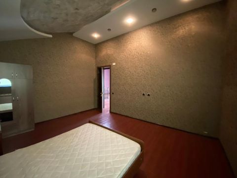 Mərdəkan qəsəbəsində 12 sot ərazidə modern ev/villa almaq