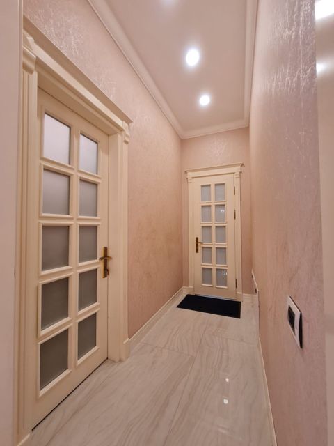 Yasamalda 4 sotda 2 mertebeli villa satılır