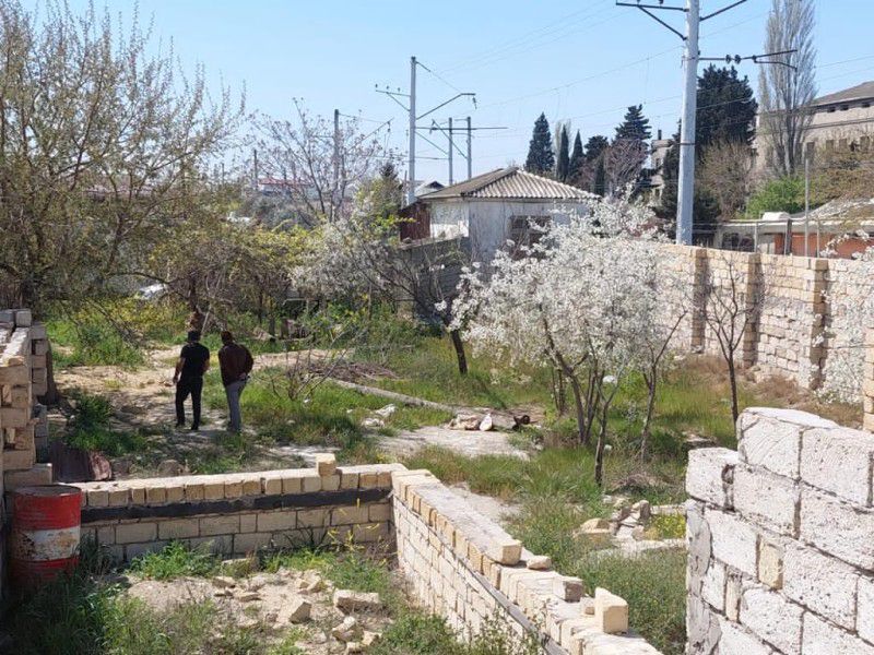 Bakıxanov qəsəbəsi Goefizika yolu Torpaq