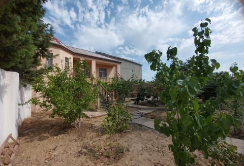 Görədil kəndində bağ evi satılır