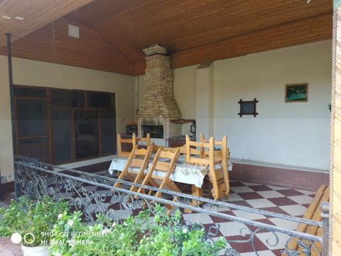 Bineqedi Heyder Mescidinin etrafında villa ev satılır