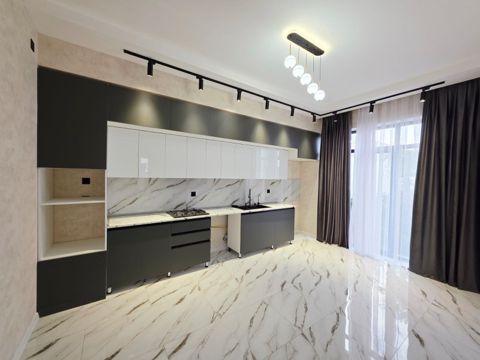 Şüvəlanda 4.2 sotda 2 mərtəbəli 200 m² villa satılır