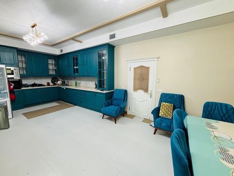 Dübəndi, dəniz mənzərəli villa, 3 mərtəbə + mansard — 9 otaq, qismən əşyalı
