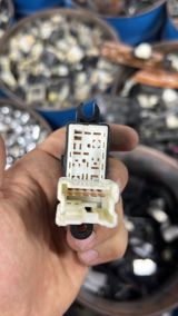 Nissan qapı düymələri — Авто
