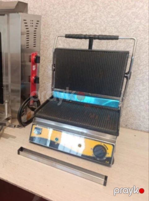 Toster aparatı. — Bakı
