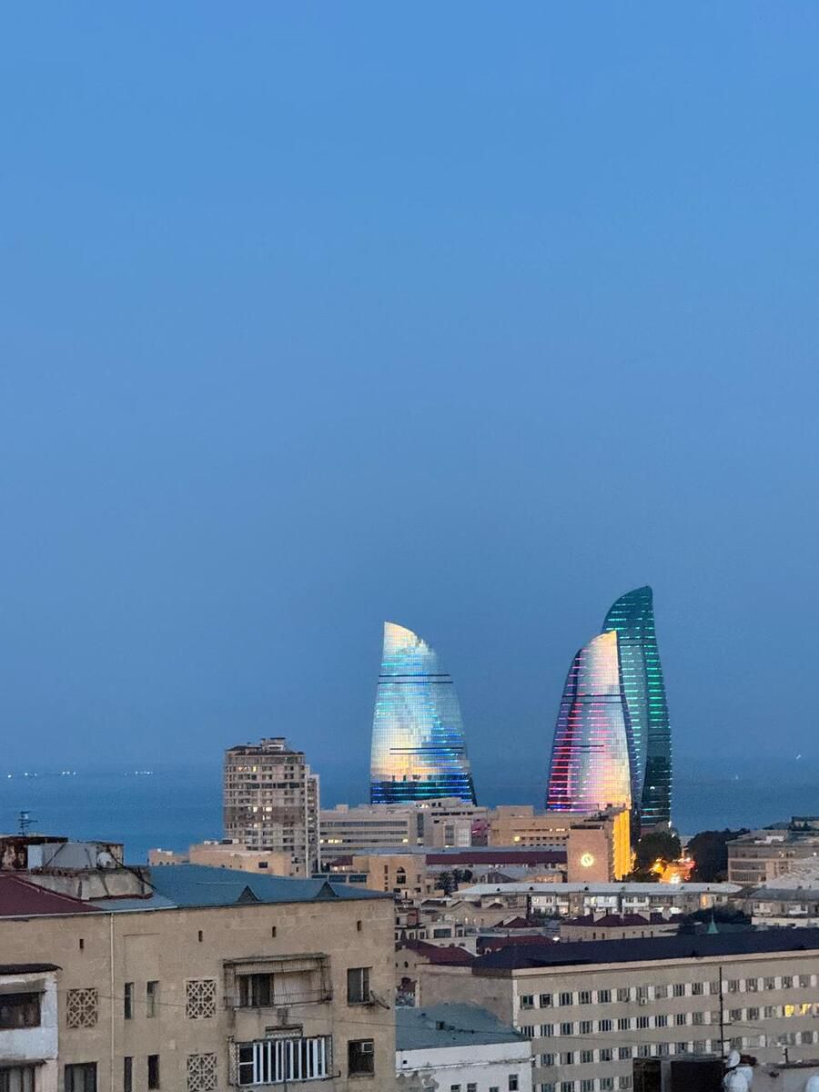 Satılır 3 otaqlı yeni tikili 135 m² — Mənzil, Bakı