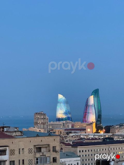 Satılır 3 otaqlı yeni tikili 135 m²