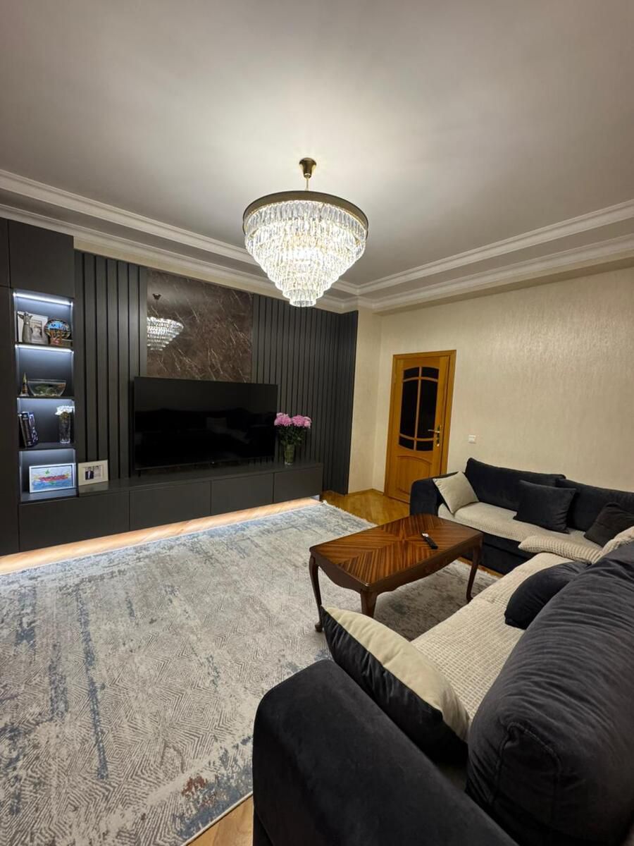 Satılır 3 otaqlı yeni tikili 140 m² — Mənzil, Bakı