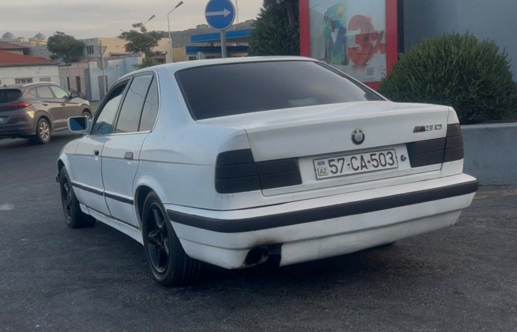 BMW 520, 2.0 L, 1991 il, 250 000 km — Avtomobillər, Bakı (10)