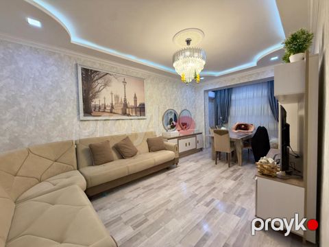 Satılır 3 otaqlı köhnə tikili 85 m²
