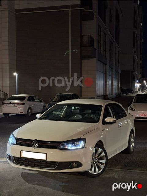 Volkswagen Jetta, 2.5 L, 2011 il, 180 000 km