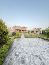 Satılır 6 otaqlı həyət evi/bağ evi 450 m² — Дом, вилла
