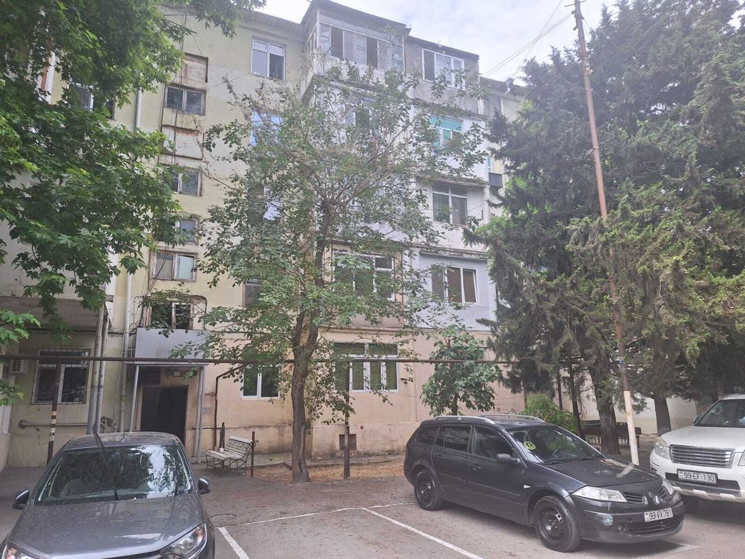 Satılır 2 otaqlı köhnə tikili 50 m² — Mənzil, Bakı (8)