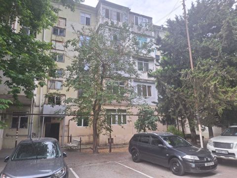 Satılır 2 otaqlı köhnə tikili 45 m² — Bakı