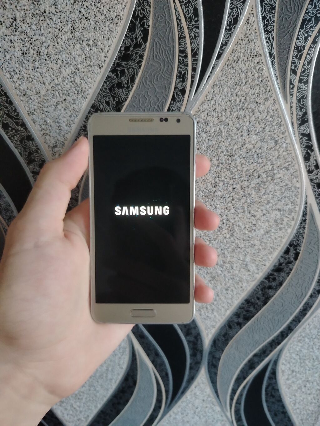 Samsung Galaxy Alpha, rəng - Qızılı — Samsung, Bakı (2)