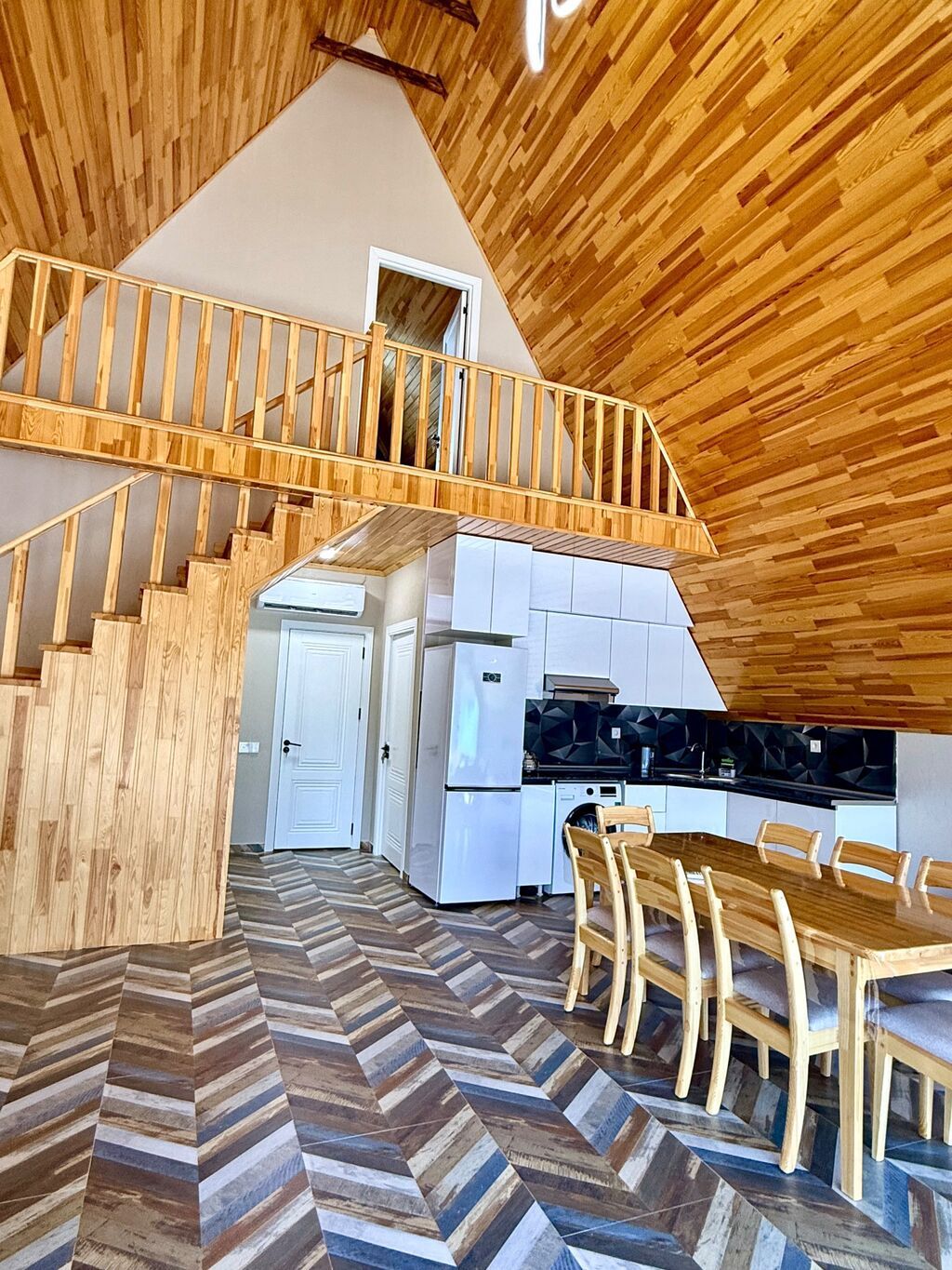 Qəbələ dağ mənzərəli A-frame villası – xüsusi həyətyanı sahə və şəxsi — Daşınmaz əmlak, Qəbələ (5)