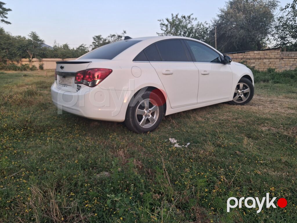 Chevrolet Cruze sedan - Kuzov: ağ rəng, 4 qapılı sedan, arxa — Avto, Bakı (3)