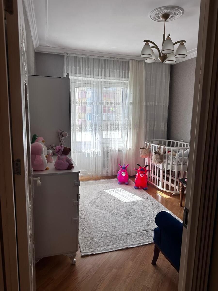 Satılır 4 otaqlı köhnə tikili 110 m² — Mənzil, Bakı (8)