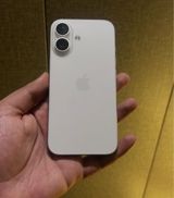 IPhone 16, Ağ, Zəmanət, Simsiz şarj, Face ID — Смартфоны