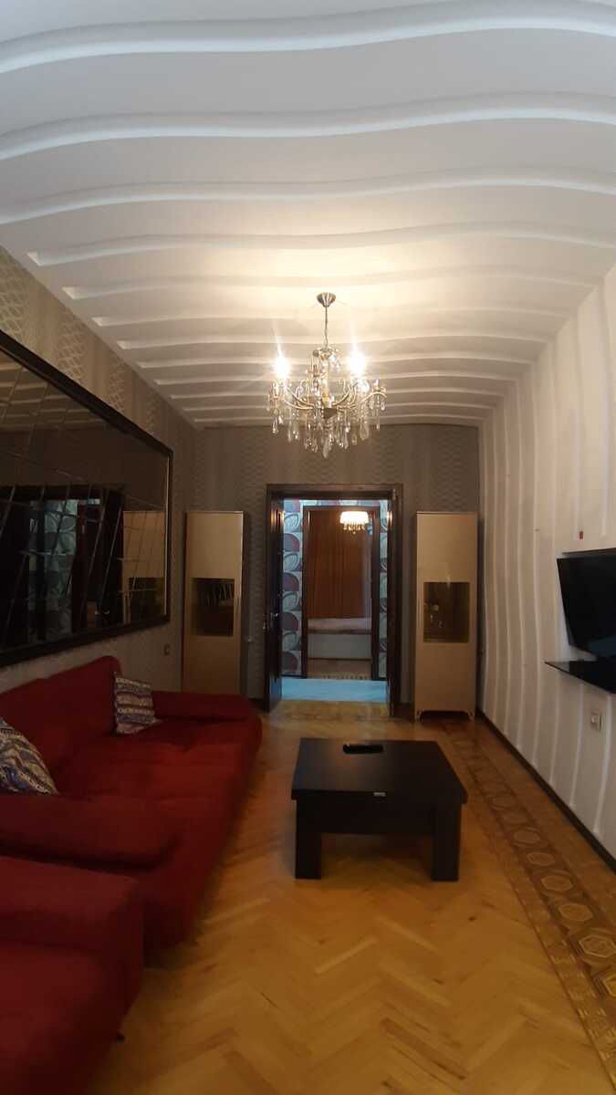 Satılır 2 otaqlı köhnə tikili 65 m² — Mənzil, Bakı (2)