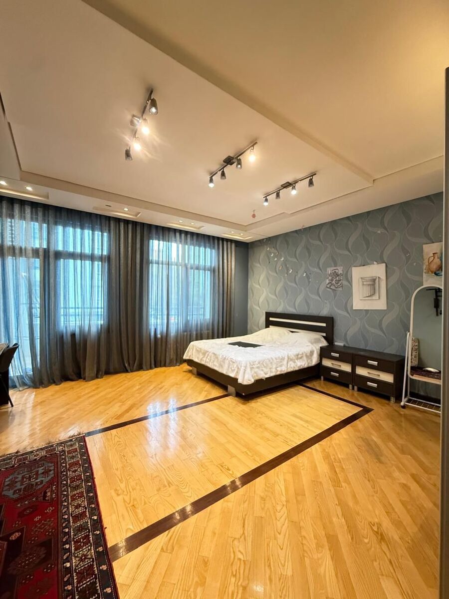 Satılır 4 otaqlı yeni tikili 240 m² — Mənzil, Bakı (5)