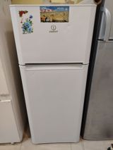 Indesit iki qapılı soyuducu - Üst kamera: dondurucu bölmə — BENÖVŞE XANIM — Soyuducular