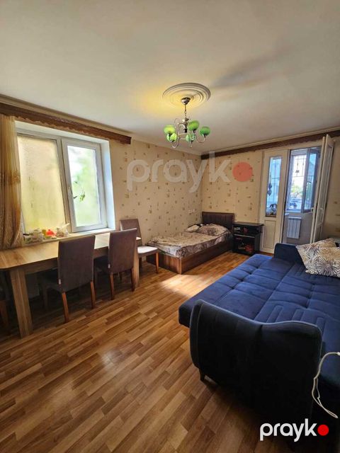 Satılır 2 otaqlı köhnə tikili 35 m²