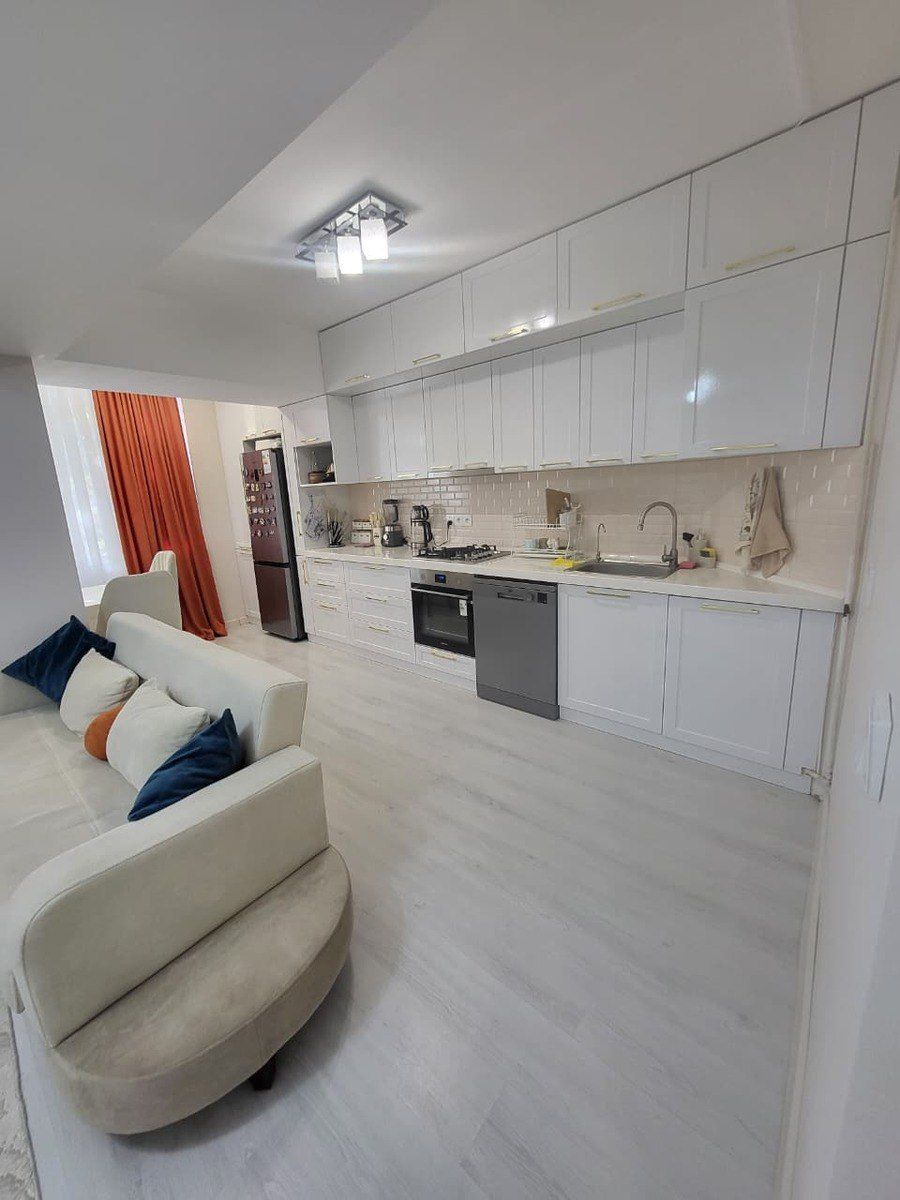 İcarəyə verilir 2 otaqlı köhnə tikili 70 m² — Mənzil, Bakı (8)