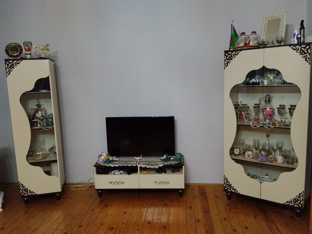 Qonaq otağı üçün vitrin və TV stendi dəsti - Tərkib: 2 ədəd şüşə — Mebel, Digah