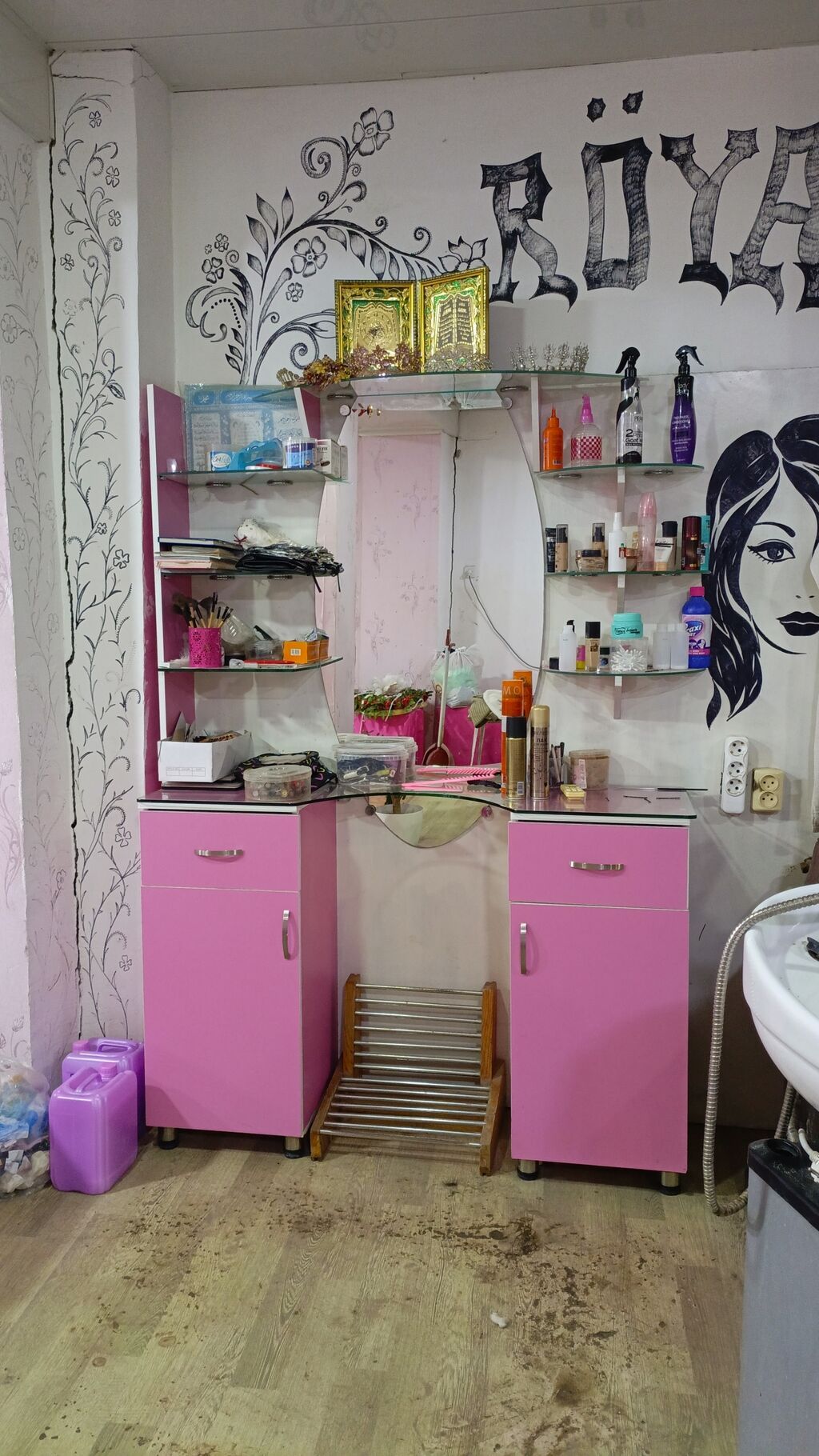 Gözəllik salonu üçün kosmetik-stol güzgülü dəst - Rəng: çəhrayı-ağ - — Mebel, Göytəpə (2)