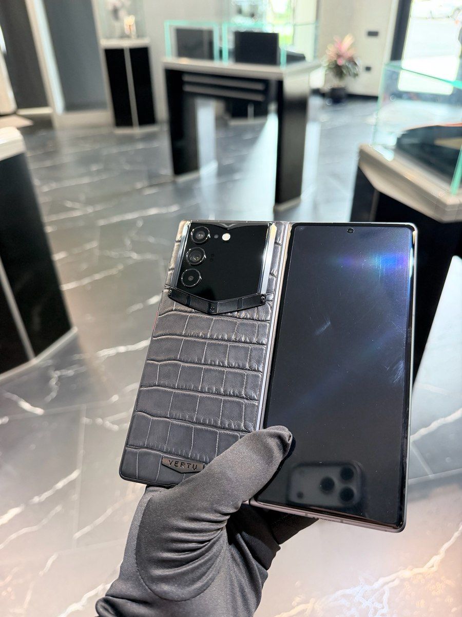 Vertu Alpha Fold Black Alligator 1 TB 2026 — Smartfonlar, Bakı (2)