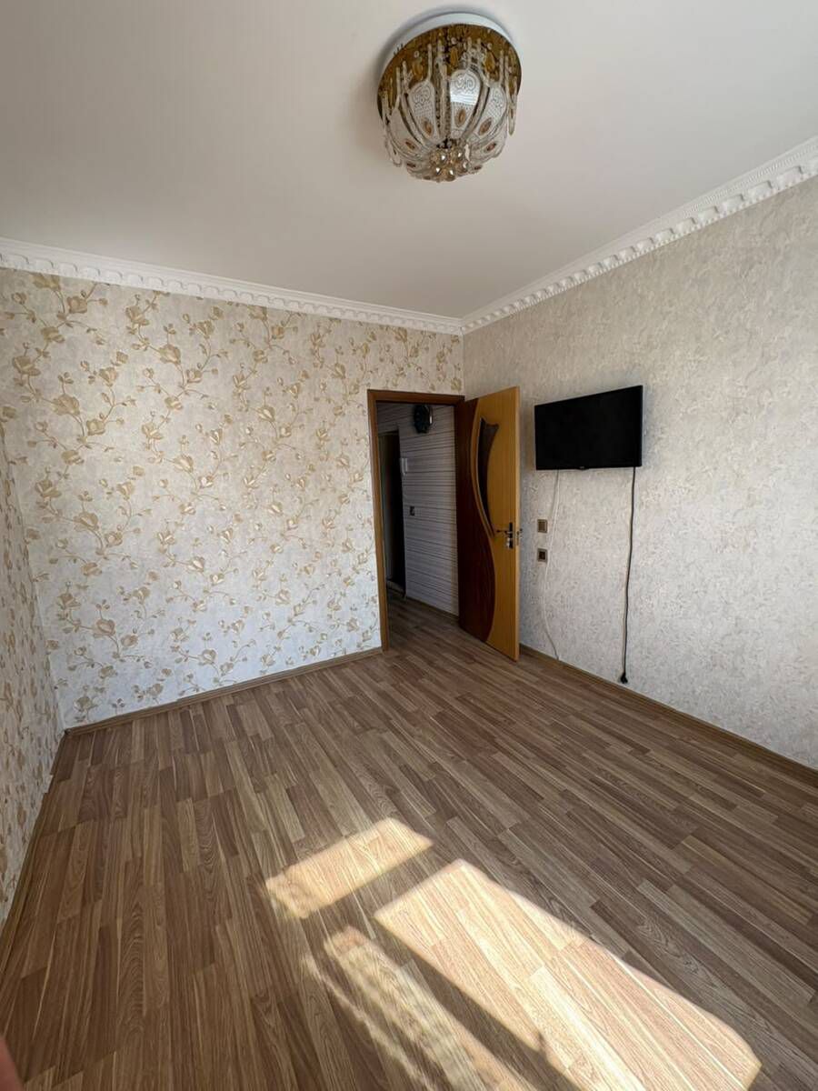 Satılır 2 otaqlı köhnə tikili 60 m² — Mənzil, Bakı (3)