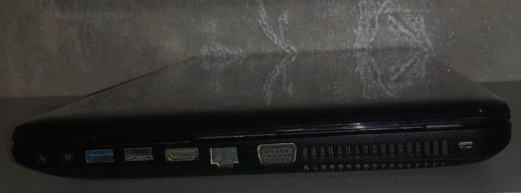 Toshiba noutbuk Xüsusiyyətlər: - Ekran: 15.6" (parlaq panel) - — Toshiba, Bakı (4)