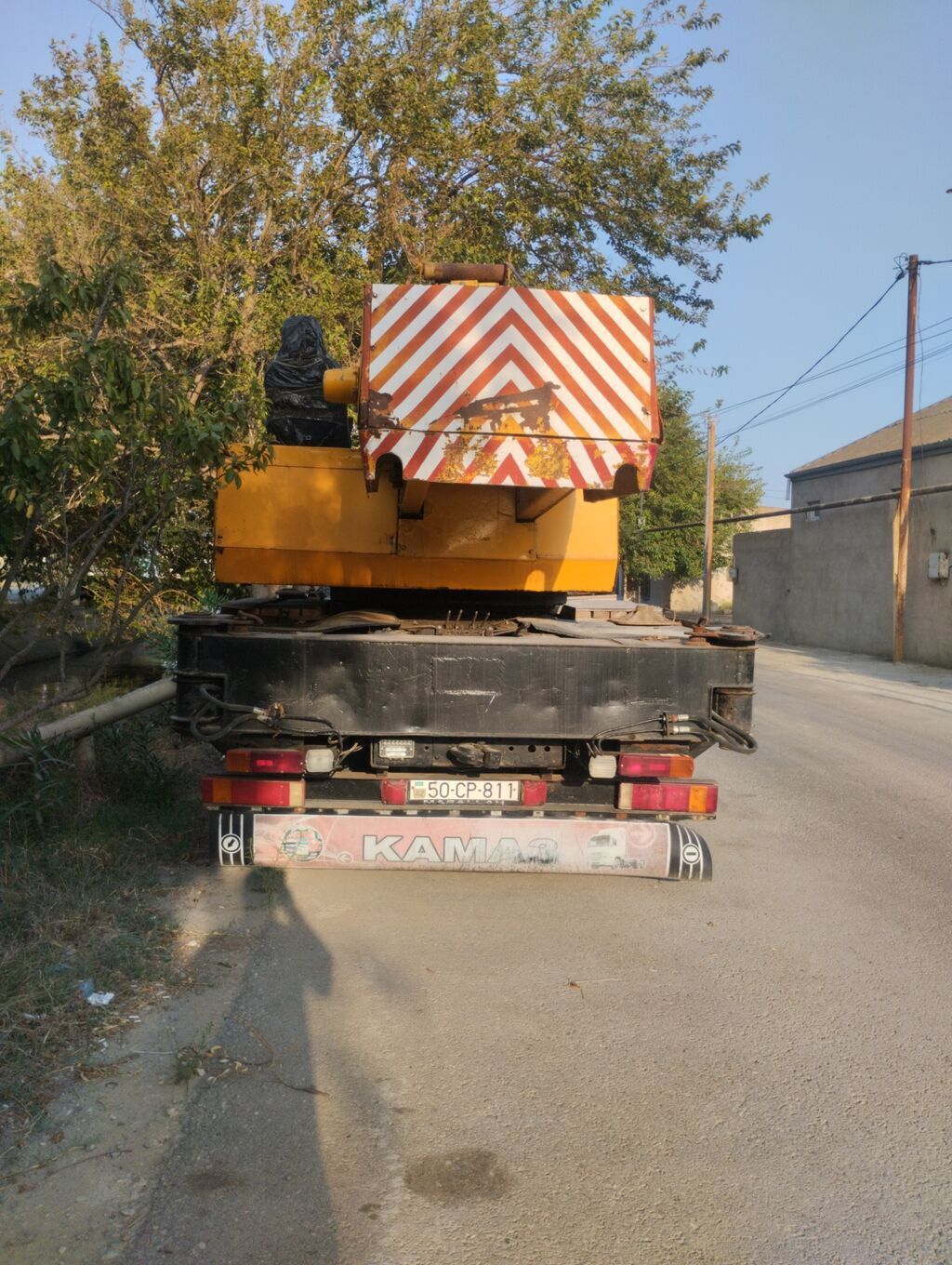 Avtokran – ZIL şassisi üzərində hidravlik oxlu qaldırıcı - Şassi: ZIL — Avto, Bakı (4)