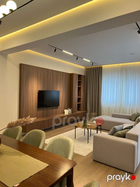 İcarəyə verilir 3 otaqlı yeni tikili 140 m²