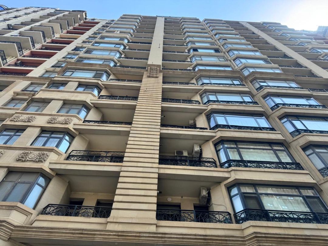 Satılır obyekt 212 m² — Əmlak, Bakı (10)