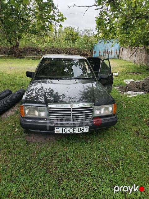 Mercedes 190, 2.0 L, 1992 il, 100 000 km