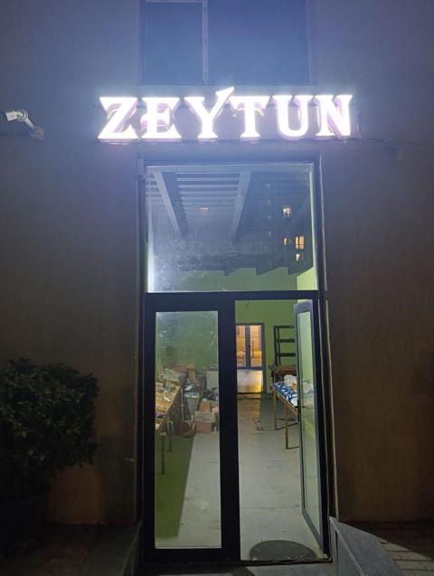 Məhsul: “ZEYTUN” işıqlı reklam yazısı - Növ: Profilli, işıqlı fasad