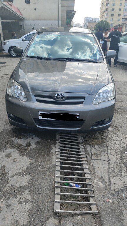 Toyota Corolla, 1.4 L, 2006 il, 370 000 km