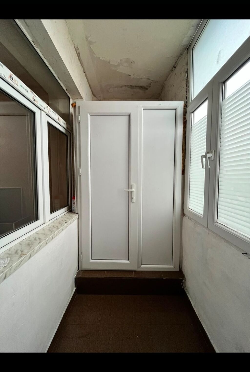 1 otaqlı mənzil (otaq+balkon görüntüləri) - Geniş, işıqlı otaq; — Daşınmaz əmlak, Sumqayıt (4)
