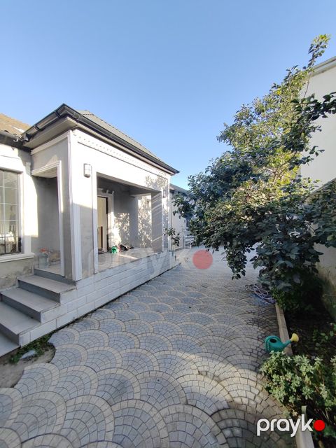 Satılır 6 otaqlı həyət evi/bağ evi 230 m² — Bakı