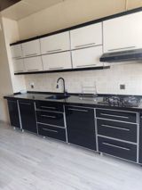 İcarəyə verilir 4 otaqlı yeni tikili 140 m² — Квартира