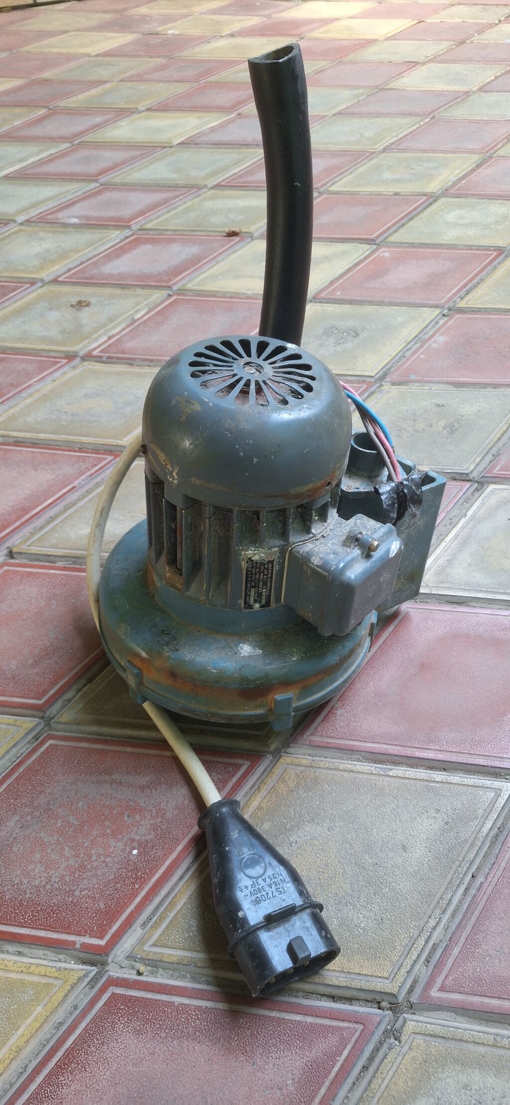 Sənaye tipli elektrik hava üfürən (ventilator/kompressor) aqreqat — Alətlər, Bakı (3)