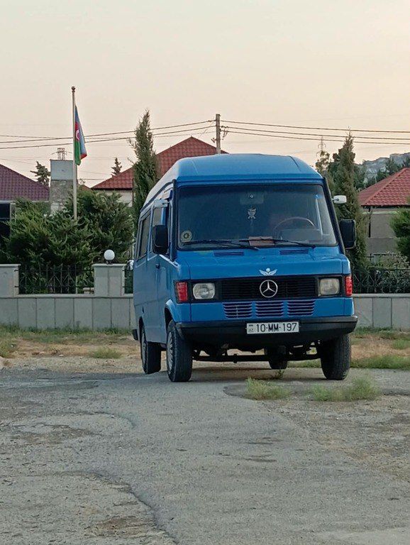 Mercedes 208 D, 2.3 L, 1994 il, 500 000 km — Avtomobillər, Bakı (8)